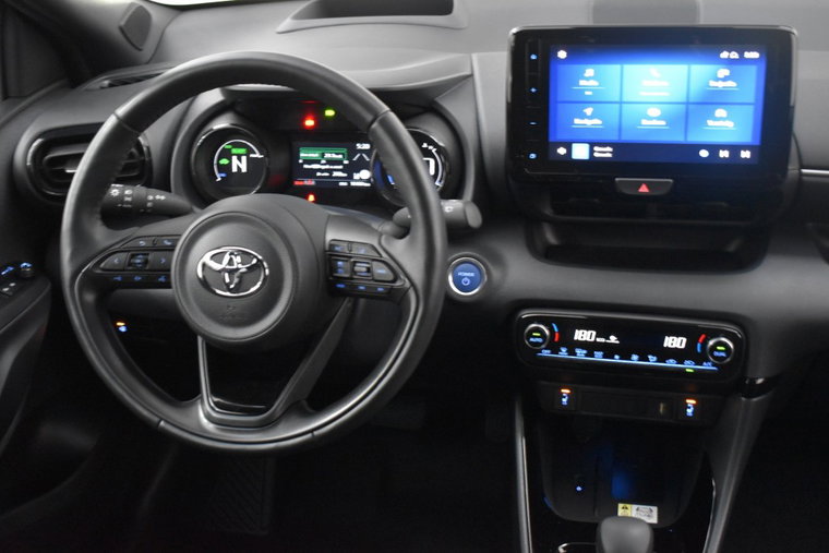 Vehicle Image 12