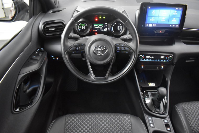 Vehicle Image 13