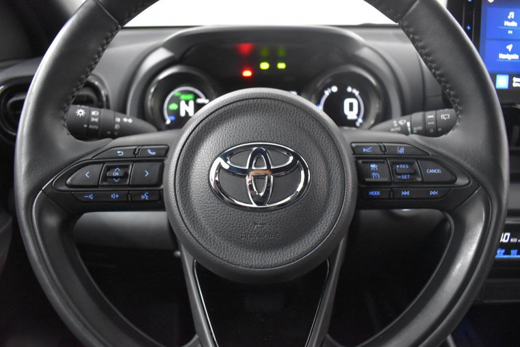 Vehicle Image 14