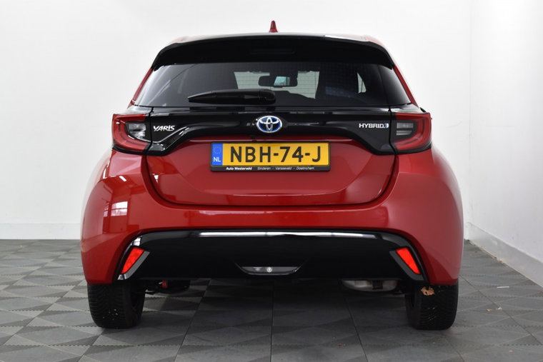 Vehicle Image 7