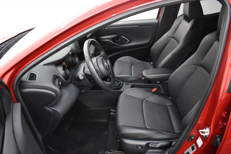 Vehicle Image 8