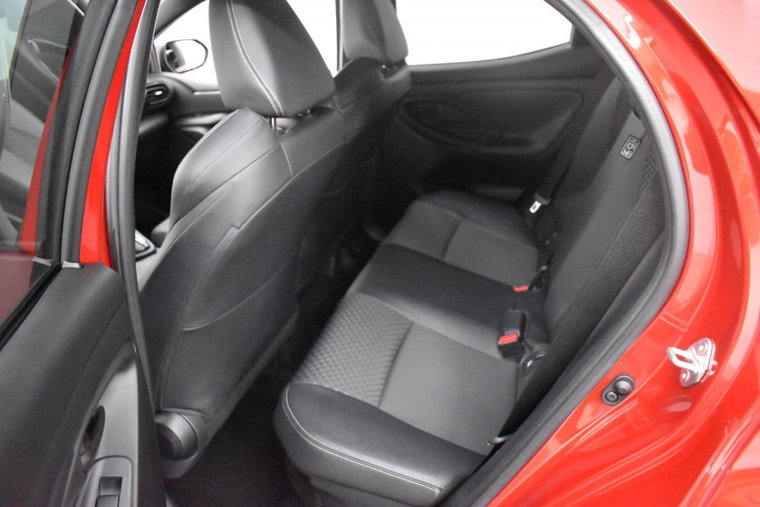Vehicle Image 9