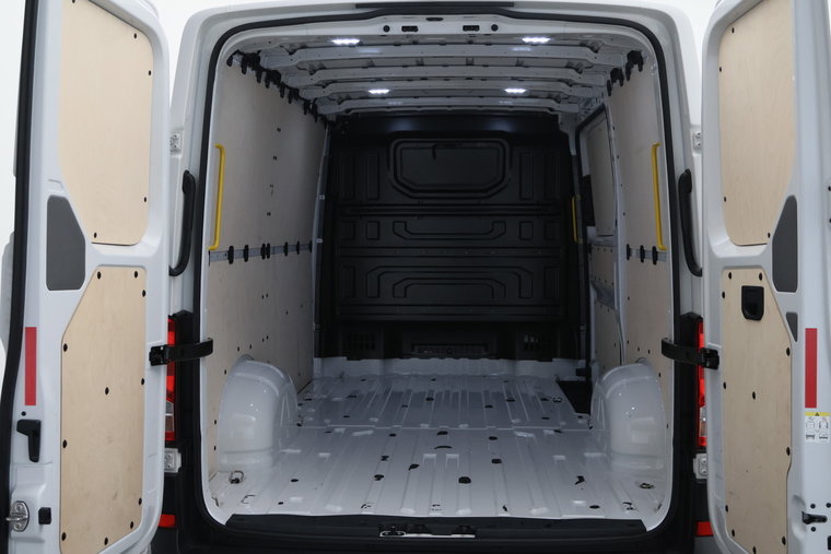 Vehicle Image 13