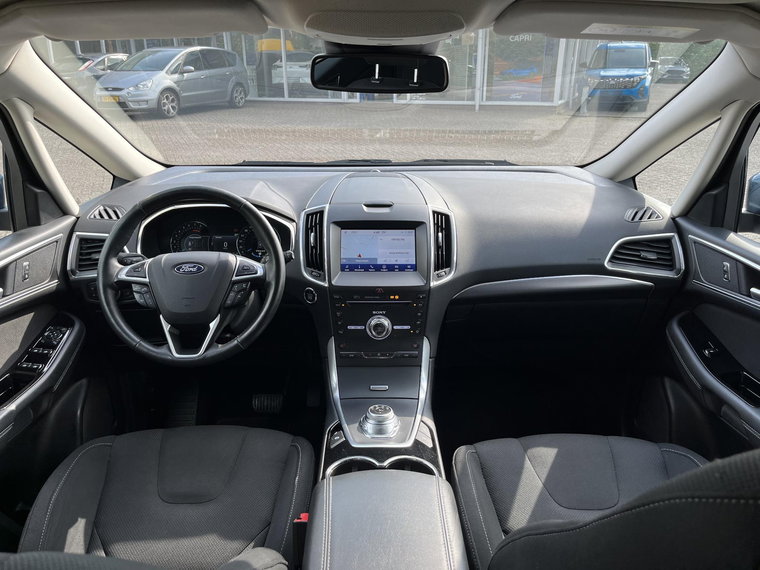 Vehicle Image 17