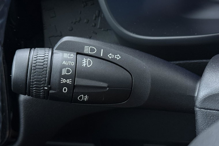 Vehicle Image 38