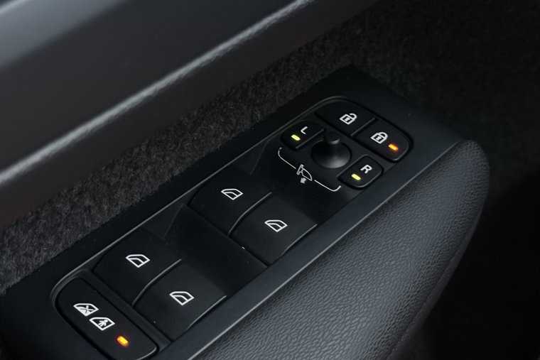 Vehicle Image 39