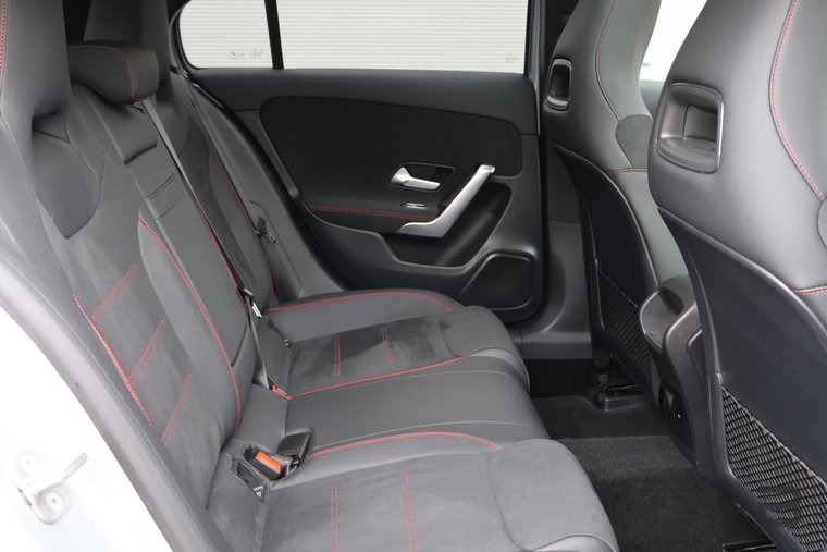 Vehicle Image 36