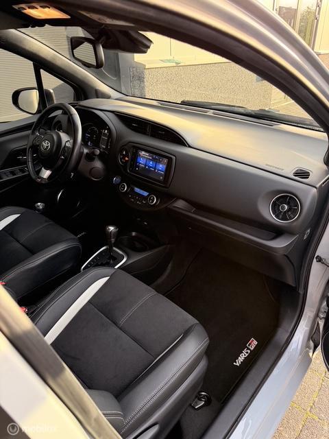 Vehicle Image 17