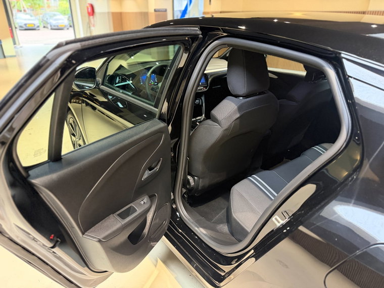 Vehicle Image 39