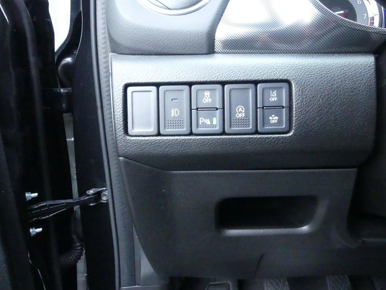 Vehicle Image 17