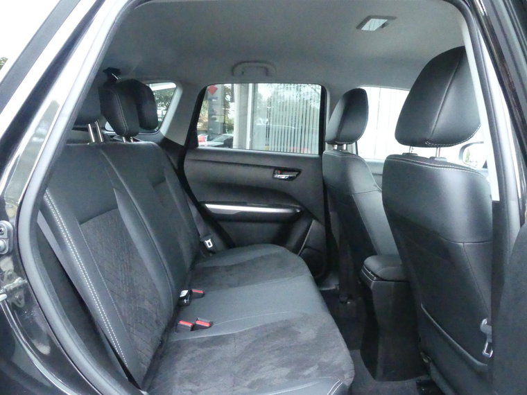 Vehicle Image 33