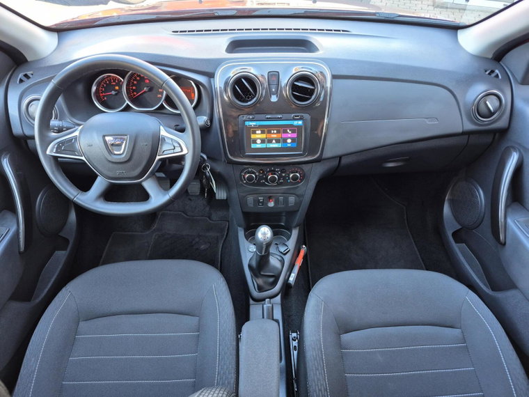 Vehicle Image 17