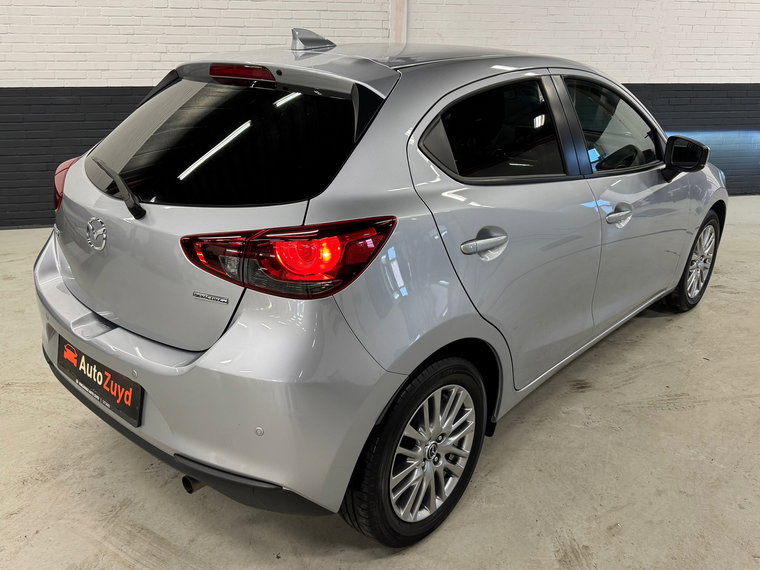 Vehicle Image 5