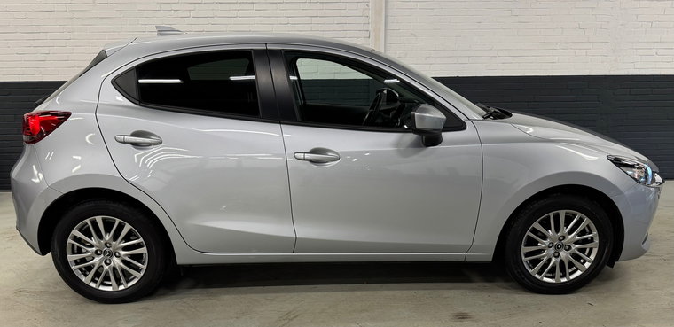 Vehicle Image 6