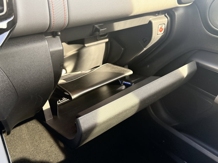 Vehicle Image 32