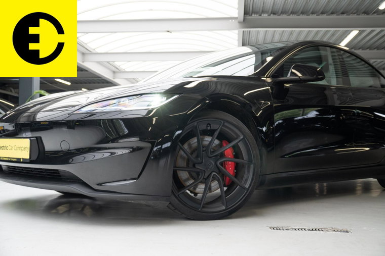 Vehicle Image 38