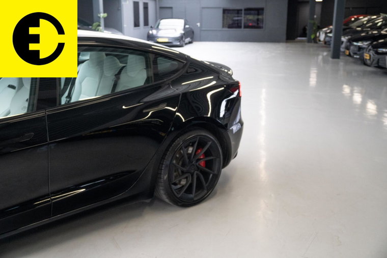 Vehicle Image 41