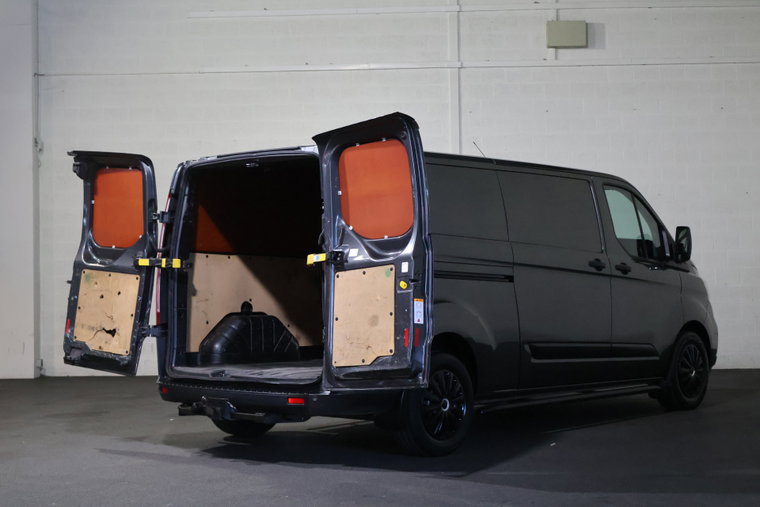 Vehicle Image 12