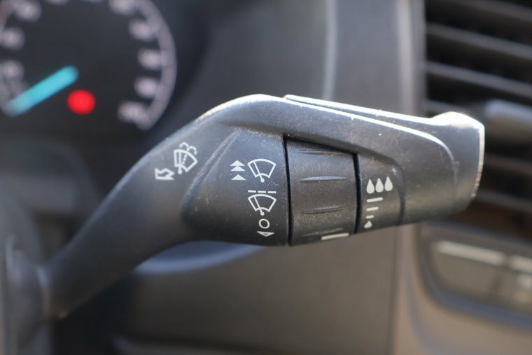 Vehicle Image 25
