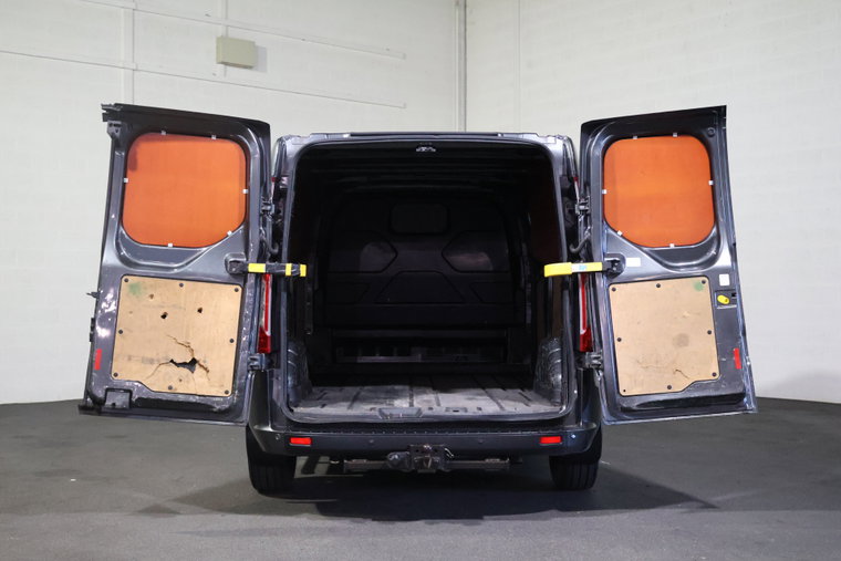 Vehicle Image 11