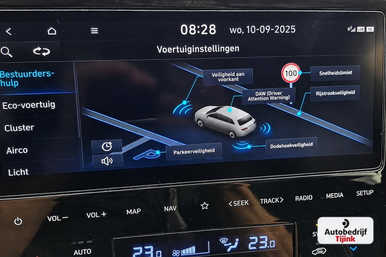 Vehicle Image 23