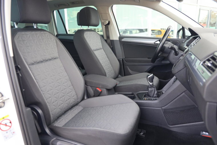 Vehicle Image 18