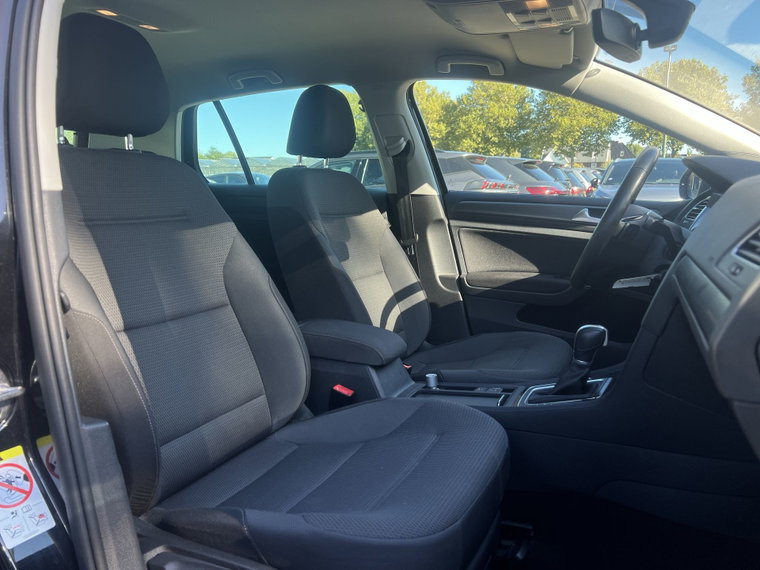 Vehicle Image 32