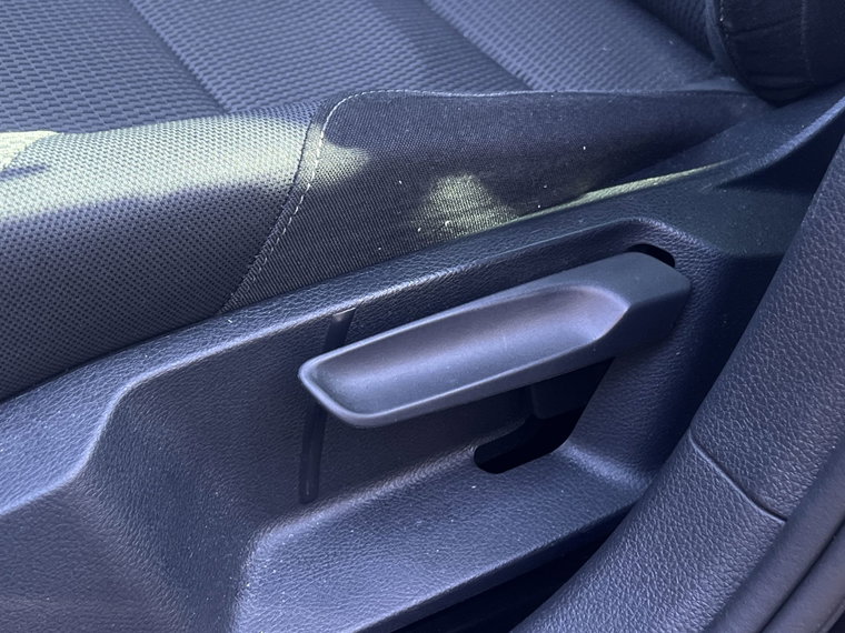 Vehicle Image 34