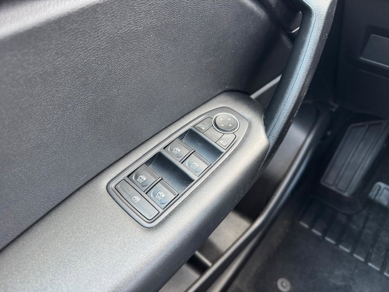 Vehicle Image 39