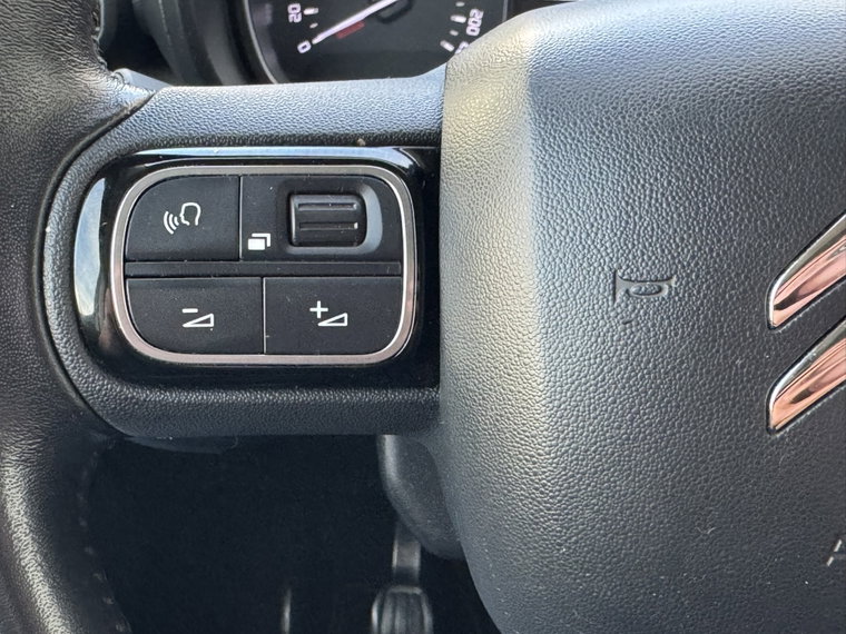 Vehicle Image 34