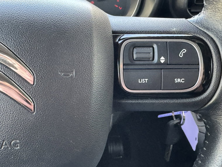 Vehicle Image 35