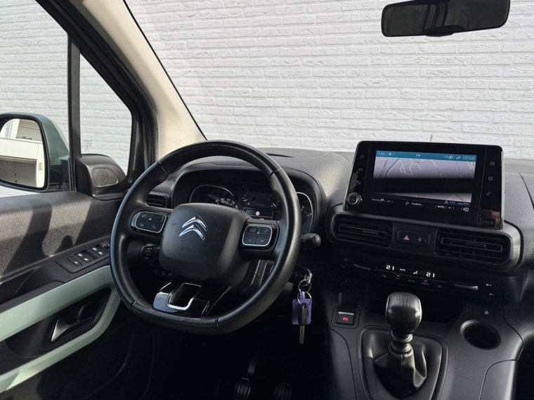 Vehicle Image 37