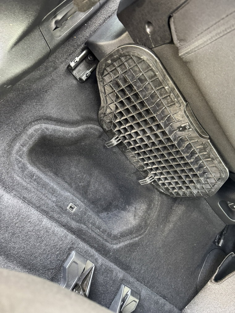 Vehicle Image 39