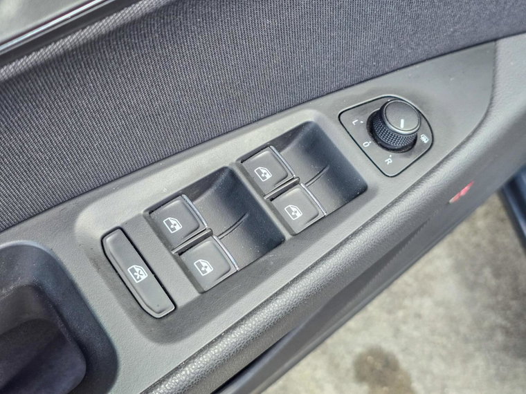 Vehicle Image 47
