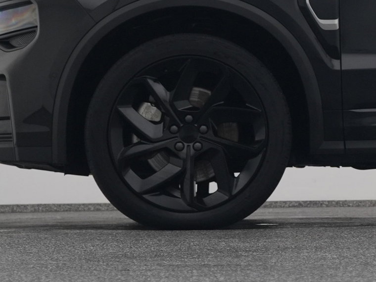 Vehicle Image 38