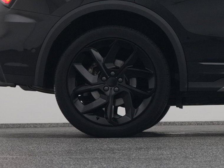 Vehicle Image 40