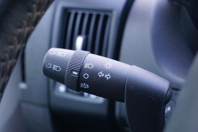 Vehicle Image 25
