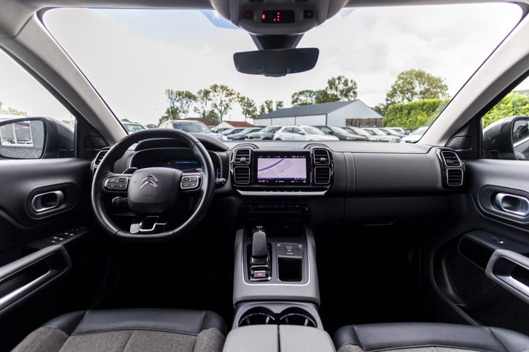 Vehicle Image 21