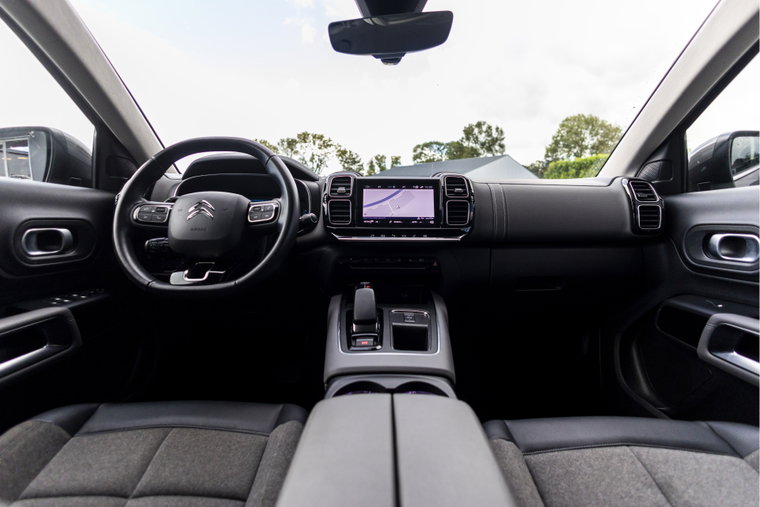 Vehicle Image 22