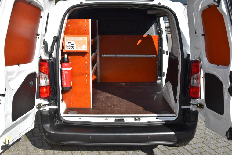 Vehicle Image 19