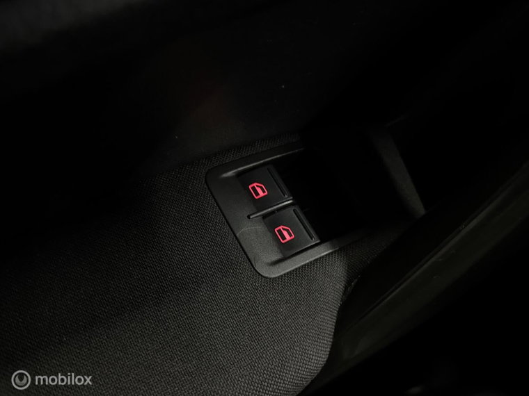 Vehicle Image 34