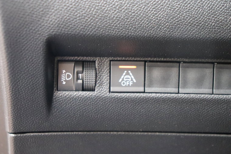 Vehicle Image 26