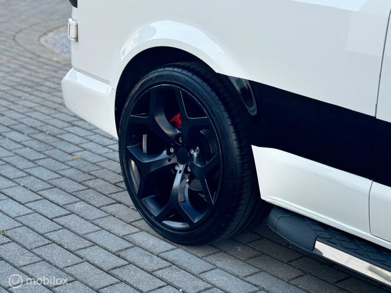 Vehicle Image 23