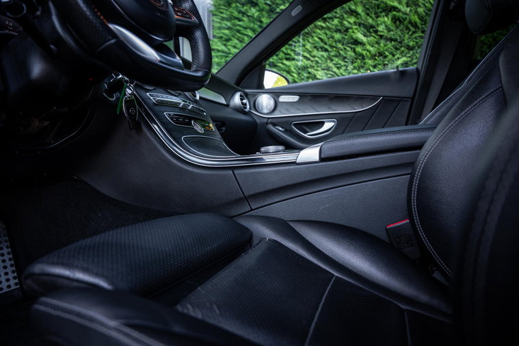 Vehicle Image 36