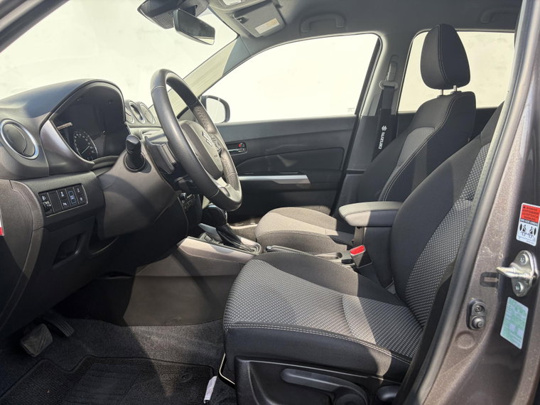 Vehicle Image 14