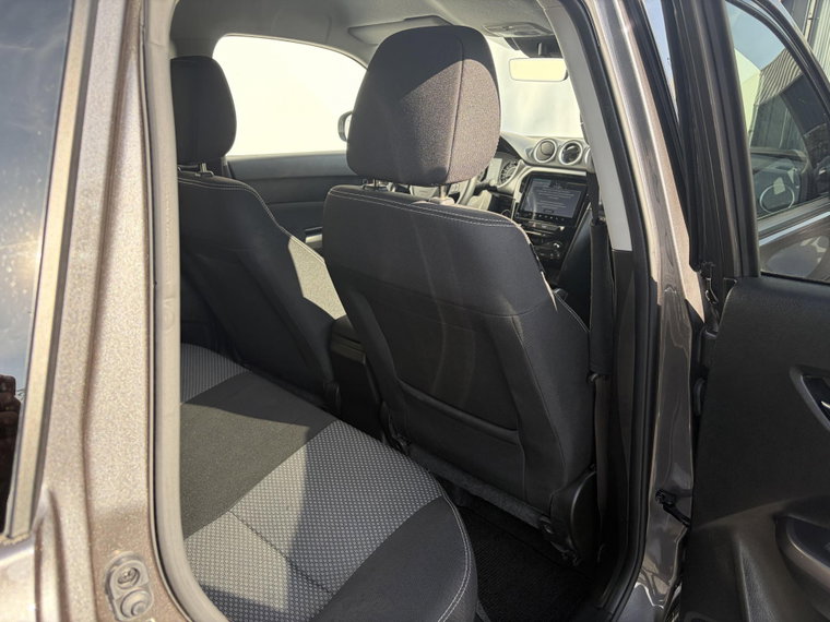 Vehicle Image 18
