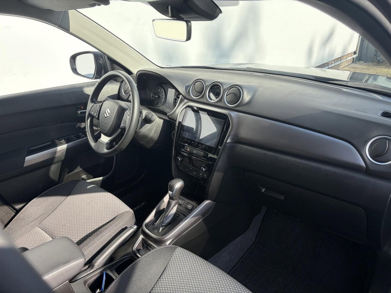Vehicle Image 19