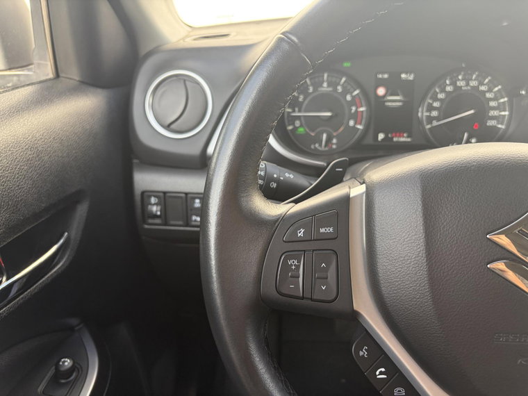 Vehicle Image 24