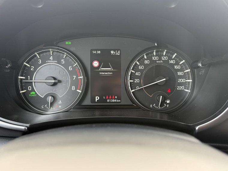 Vehicle Image 25