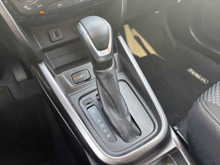 Vehicle Image 35